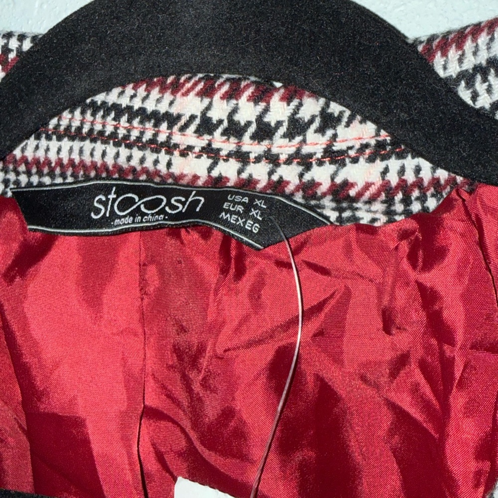 Stoosh Women’s XL Black, Maroon, and White Plaid Blazer preppy minimalist - Picture 4 of 5